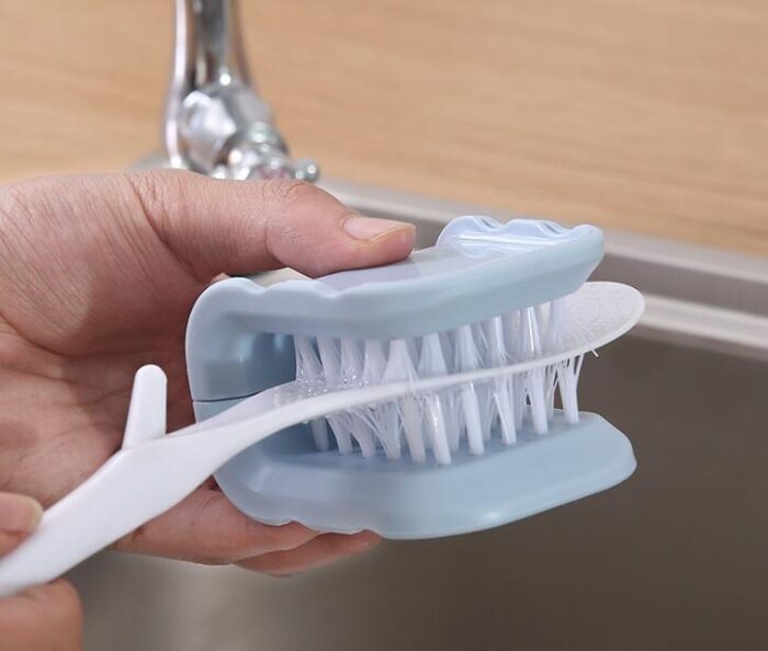 U-Shaped Knife And Cutlery Cleaner Brush - Image 7