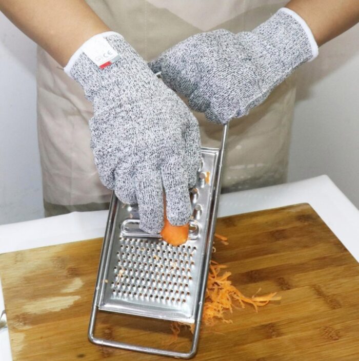 Premium Cut Resistant Gloves Food Grade - Image 2