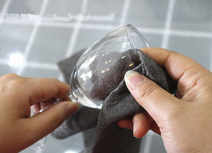 Microfiber Cleaning Cloth For Glass Window Car Mirror - Image 8